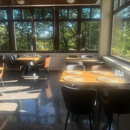 Waldhotel فندق